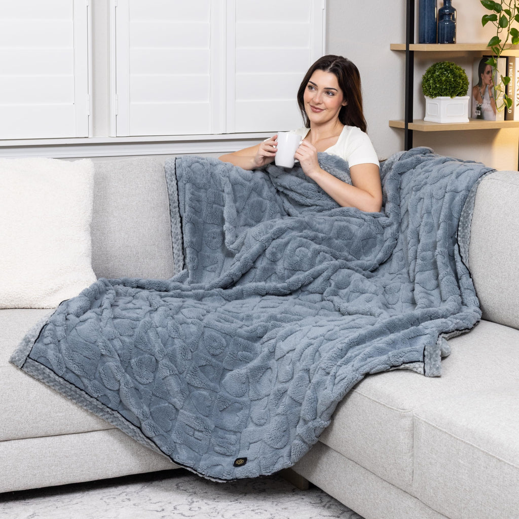 MYMODAGLAM Cream Beige Double-Sided Sherpa-Knit Blanket – Oversized 60x80, Plush Heart Pattern, Gift Bag Included