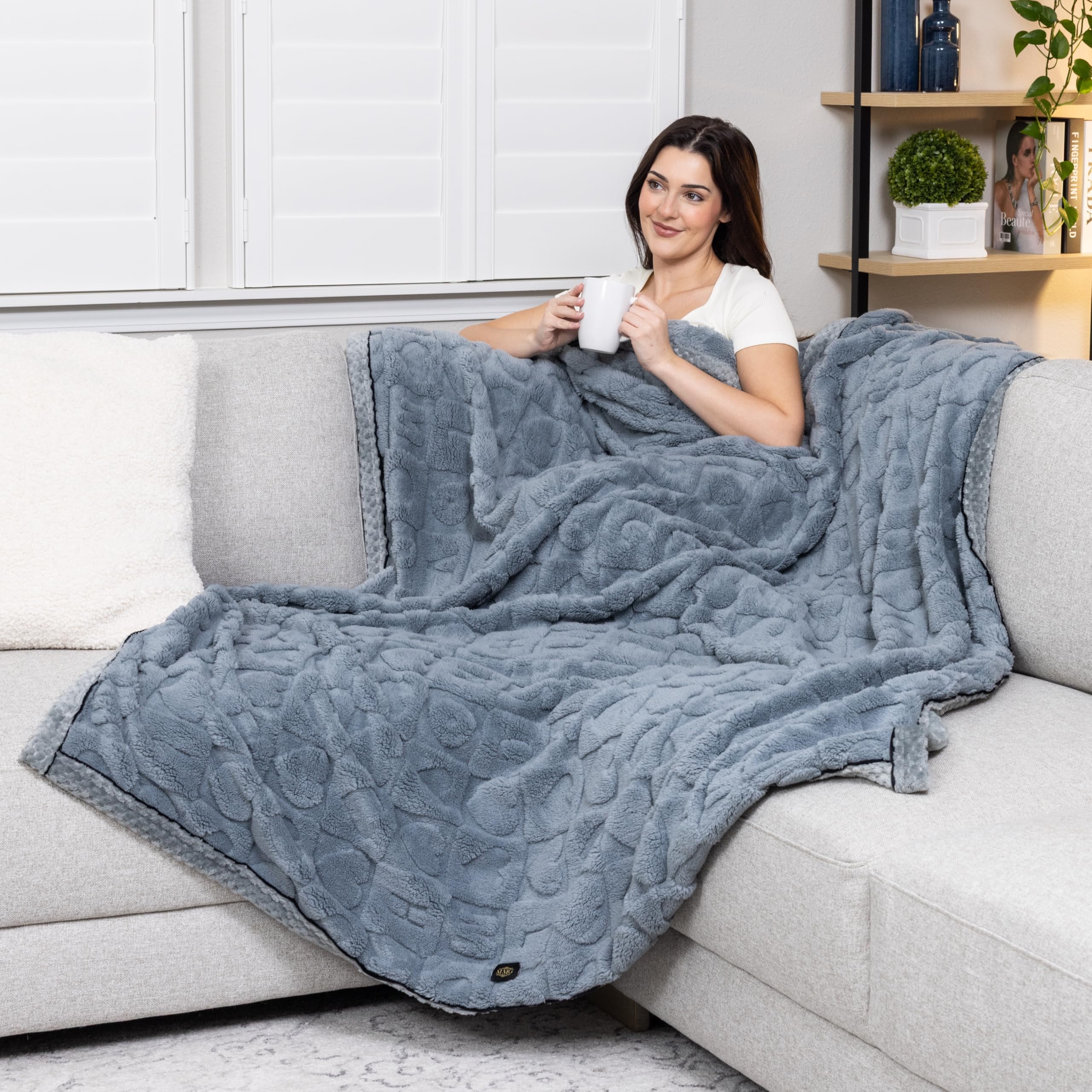 MYMODAGLAM Cream Beige Double-Sided Sherpa-Knit Blanket – Oversized 60x80, Plush Heart Pattern, Gift Bag Included